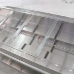 Bàn hâm nóng thức ăn có chân CE